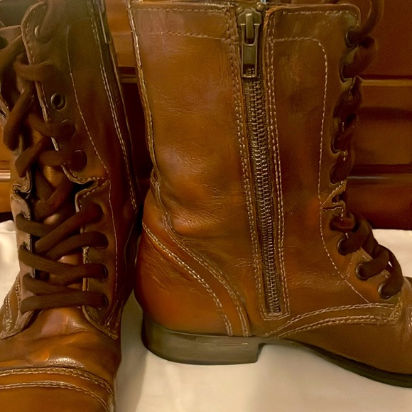 Steven Madden women’s leather boots - Picture 4 of 7